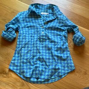 Vineyard vines, size 00 pullover top
